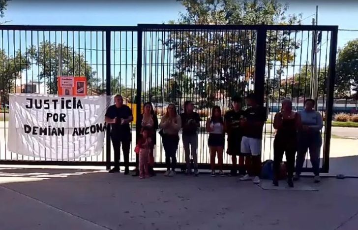 Pedido de justicia por Demian en Tribunales.