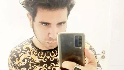 Fernando André Sabag Montiel tenía el celular sin batería.