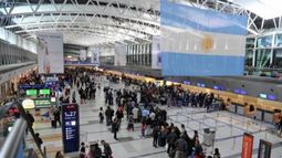 Buscan desalentar los viajes al exterior en pandemia.