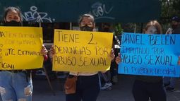 Se manifestaron frente a los Tribunales de Lomas.
