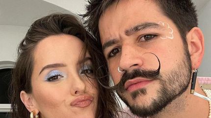 por que evaluna montaner y camilo no muestran la cara de su hijo indigo