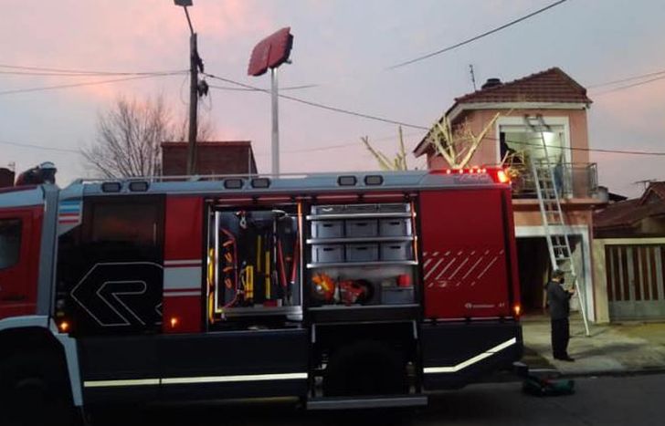 Se fracturó la cadera y necesitaba ayuda.