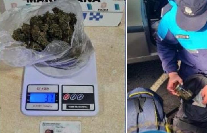 Los jóvenes fueron registrados por los uniformados.