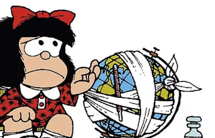Mafalda y su globo terráqueo.