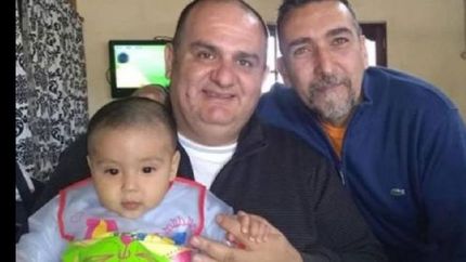 homofobia: un medico se nego a atender a un bebe de una pareja gay