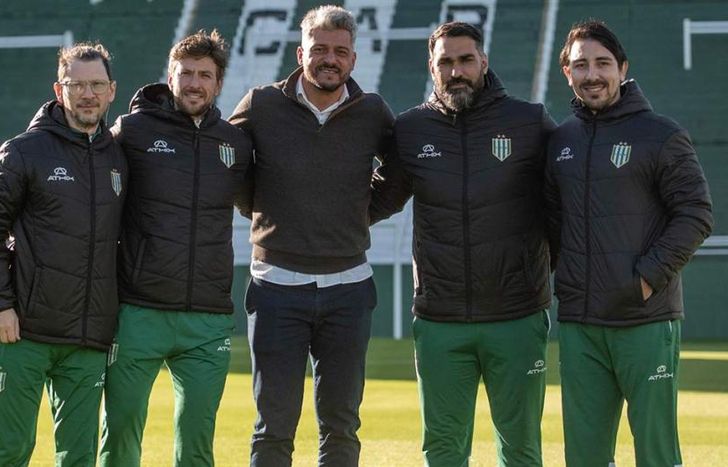 Munúa se va de Banfield.