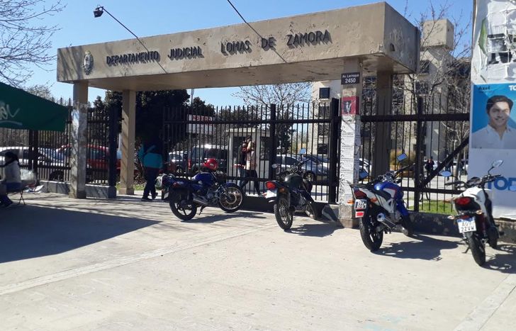 El juicio por el caso de abuso sexual se desarrolla en los Tribunales de Lomas de Zamora.