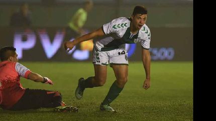 Michael López tuvo pocas posibilidades y aceptó irse a Defensores para sumar rodaje.