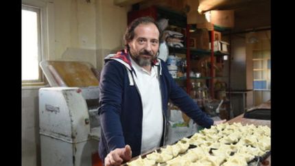 dos referentes de la panaderia lomense homenajean a los artesanos del pan en su dia