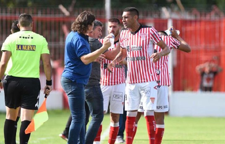 El entrenador del Milrayitas halagó a sus futbolistas.