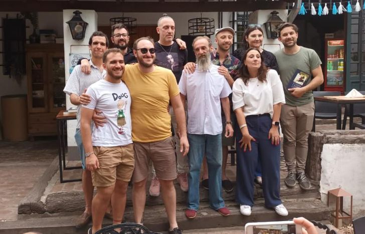 El grupo Encavernados en una de las presentaciones de su reciente libro.