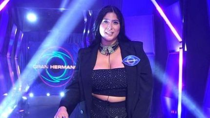 Presencia femenina lomense en la casa.
