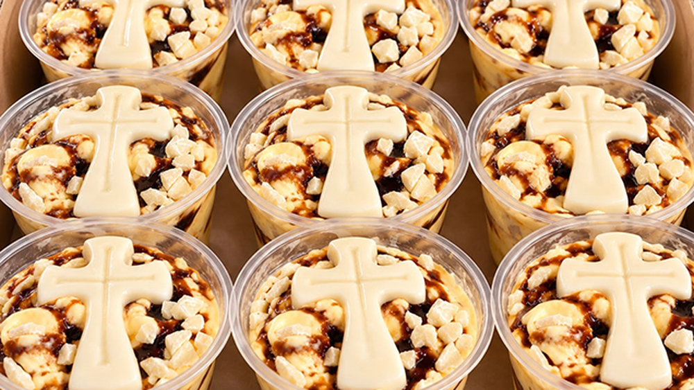 Así es el helado que crearon en Burzaco para el Papa.