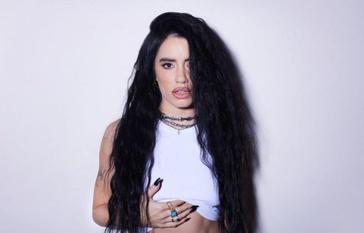 Lali vuelve al cine.