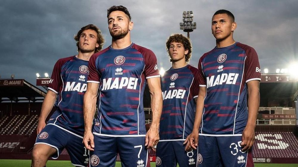 Así es la nueva camiseta de Lanús.
