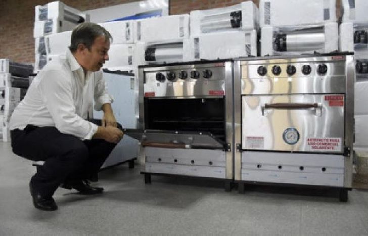 en más de 70 escuelas de la zona.