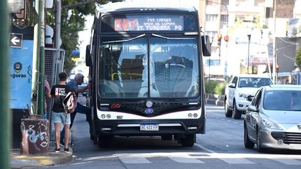 Confirman que los colectivos van a adherirse al paro general convocado por la CGT.