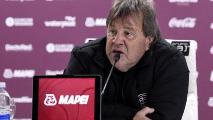 El Ruso le contesto a los hinchas del Granate. El Ruso le contesto a los hinchas del Granate.