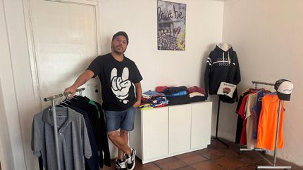 Es de Lomas, se reinventó, apostó y quiere crecer en el rubro textil.&nbsp;