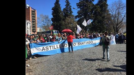 Los empleados tomaron el martes la sede del Ministerio de Economía.