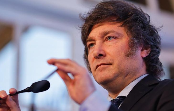 Luego de vetar la ley, el Gobierno anunció un bono.