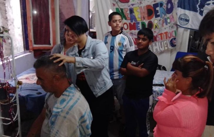 El curso de barbería ya comenzó y tuvo una gran concurrencia.