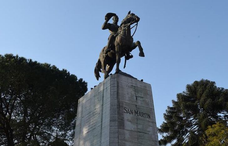 El Padre de la Patria, protagonista.