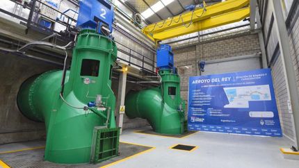 La estación tiene bombas de drenaje y compuertas motorizadas.