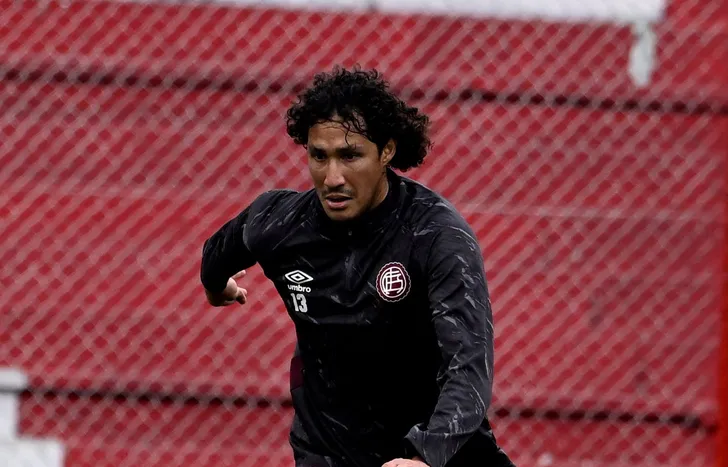 Lanús recibió una insólita oferta desde Independiente por José María Canale.