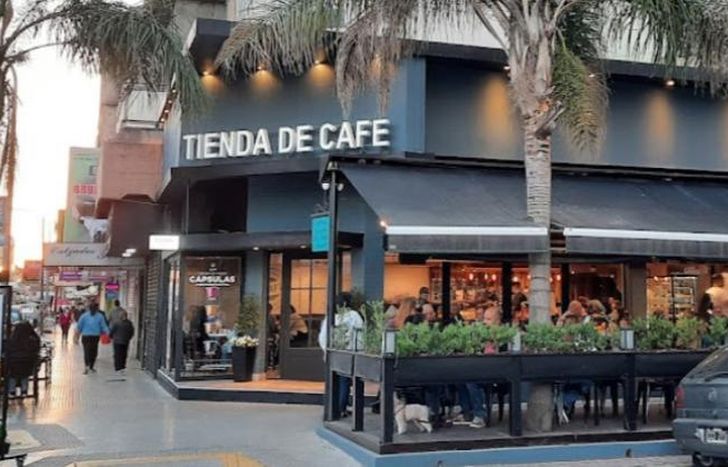 Una falla en la cocina provocó un incendio en Tienda de Café.