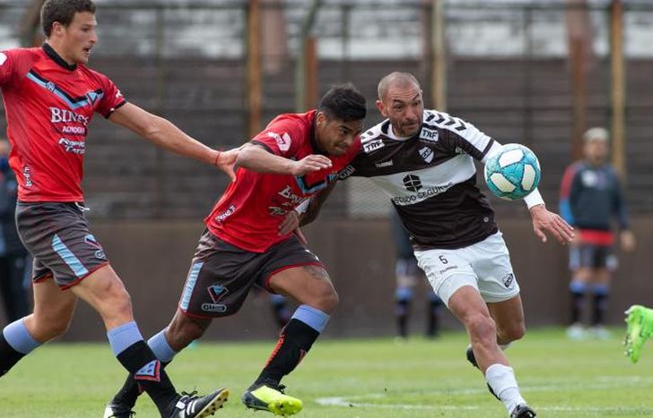 El partido fue parejo y sin muchas emociones.