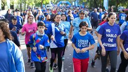 Miles de vecinos participan cada año de la maratón en Lomas.
