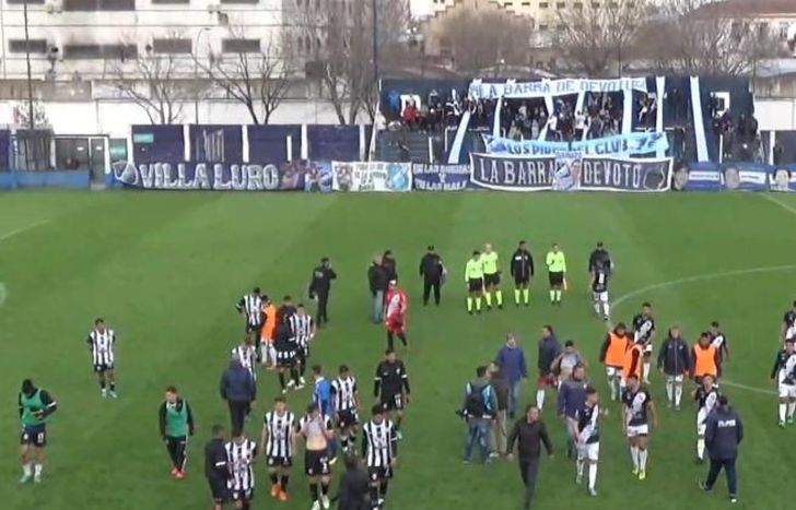 El Porvenir se hunde en el descenso.