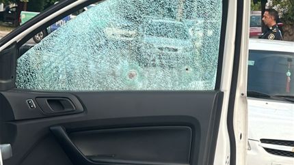 Uno de los orificios de bala tras el tiroteo.