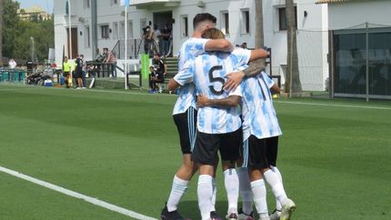 De la Vega abrió el camino de Argentina ante Arabia Saudita. De la Vega abrió el camino de Argentina ante Arabia Saudita.