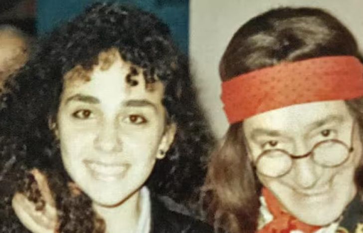 Sabrina y su papá en una postal de los 80.