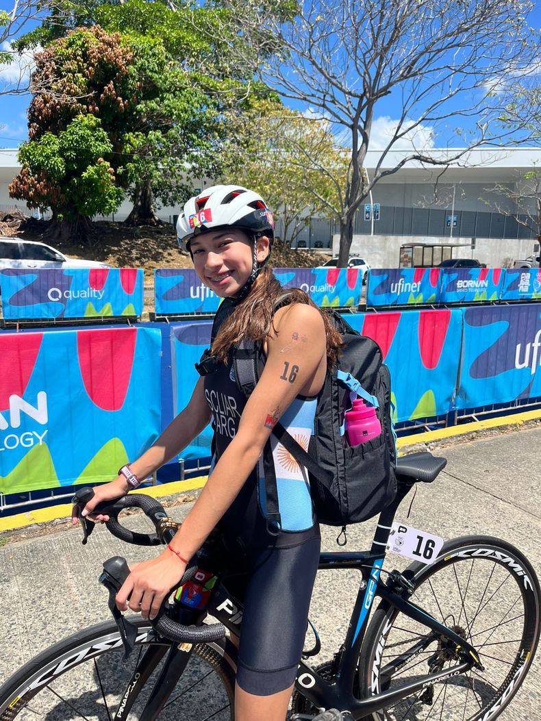 Emma, el talento de Lomas de Zamora, durante la competencia de hoy.