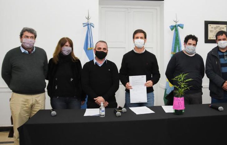 Durante el lanzamiento de programa, encabezado por el intendente.