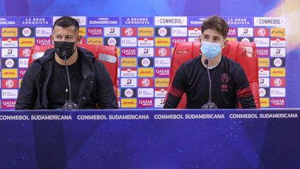 Almirón valoró la actitud del equipo y apuntó a remontar el resultado en el Sur. Almirón valoró la actitud del equipo y apuntó a remontar el resultado en el Sur.