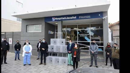 la tecnica n°4 de lomas fabrico y dono cabinas aislantes para proteger a medicos y a enfermeros