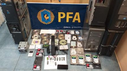 Secuestraron elementos informáticos en Temperley y Llavallol. Secuestraron elementos informáticos en Temperley y Llavallol.