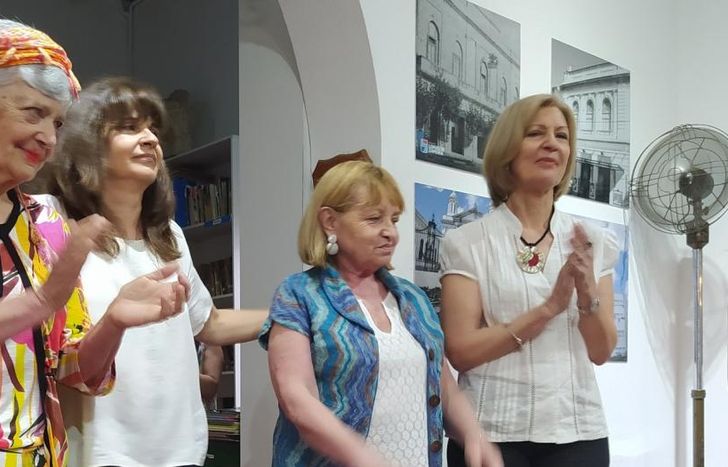 El grupo de mujeres se prepara para un nuevo encuentro, donde la palabra será la protagonista.