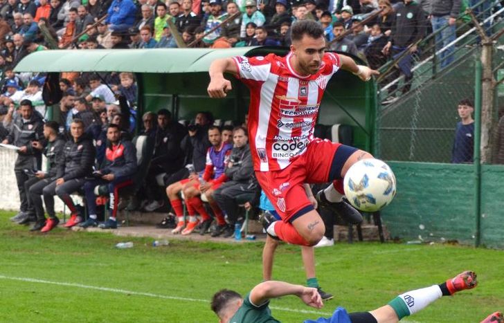 Campana masticó bronca por el 2-2 en Escalada.