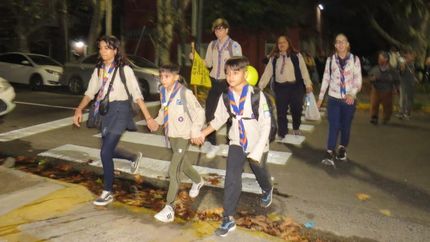 Hace una década que la Catedral de Lomas cuenta con el grupo de scouts que se juntan cada sábado.