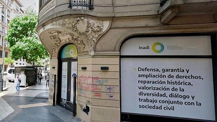 el gobierno anuncio el cierre del inadi y llovieron las criticas