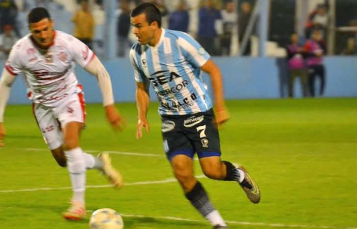 Buen punto de Talleres en Nueva Italia.