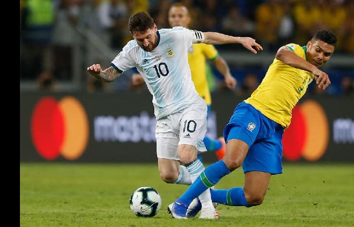 El último recuerdo es negativo: ganó Brasil 2 a 0 en las semifinales de la última Copa.