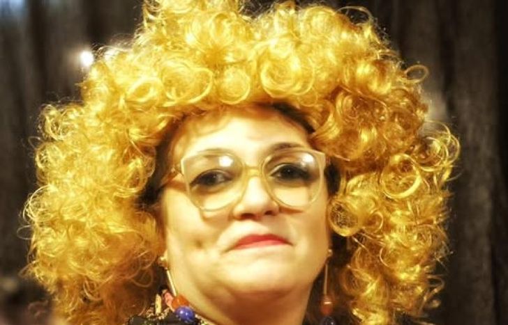 Agustina Sanguinetti en un Café Concert en Banfield.