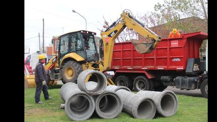 se reactivaron las obras de pavimentacion en las calles ubicadas al limite de lomas y lanus