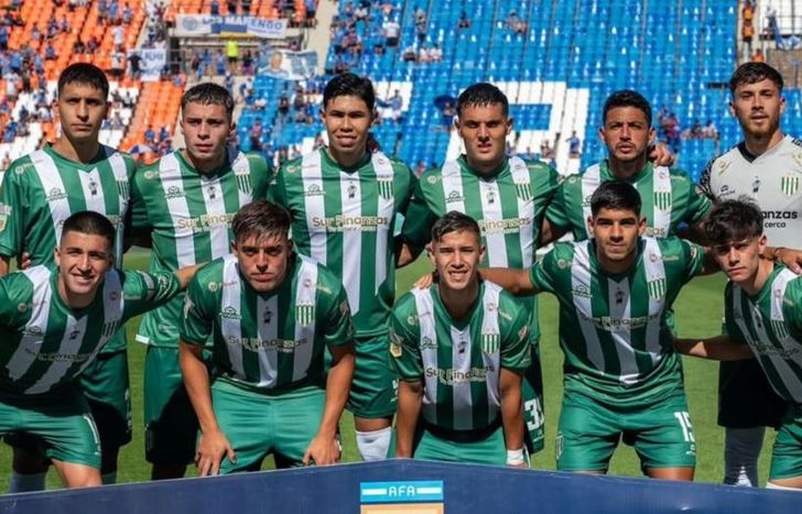 Banfield busca delanteros.